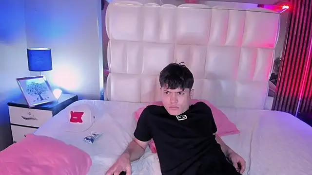 Roger_And_Ramona live sex cam