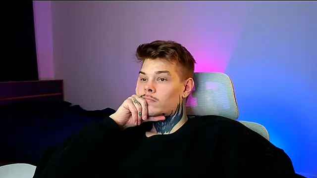 DENIS_HERE's cam snapshot