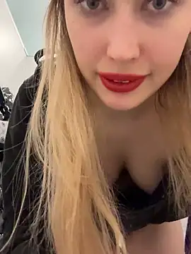 blonde_exe's cam snapshot