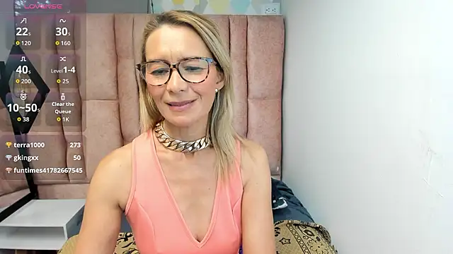 Issa_Milf__'s cam snapshot