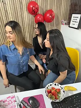 Antonella_Julieta's cam snapshot