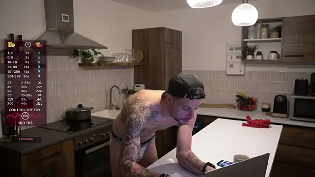 monsieurguitsxxx live sex cam