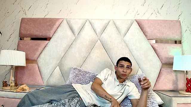 Zoelucas live sex cam