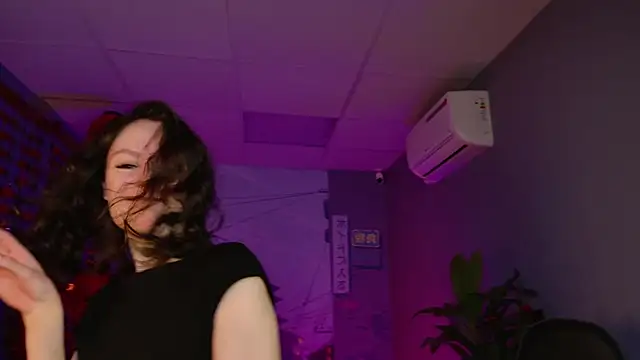 VeliraBraitberg's cam snapshot