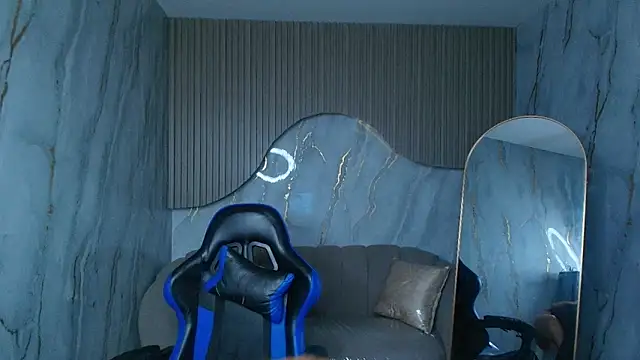 martina1_r's cam snapshot