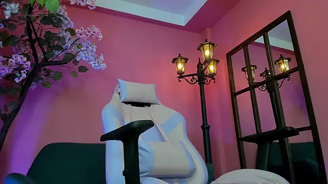 EmilyReddoll's cam snapshot