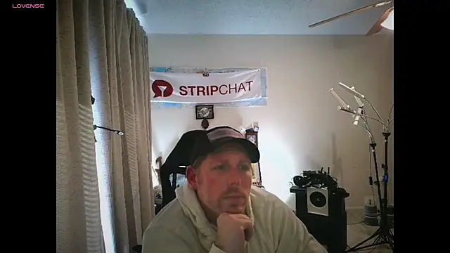 God_Of_ThundeRR live sex cam