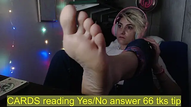 EvilFindomGoddess's cam snapshot