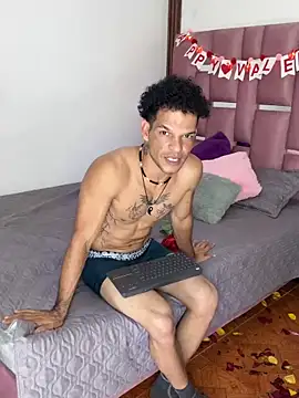 MaxyRyan live sex cam