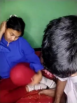 Hotcouple1100 live sex cam