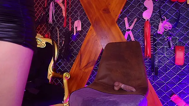 Miss_Juliett_bdsm live sex cam