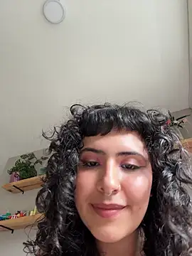 SugarTroubl33 live sex cam