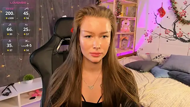 LinaMikaya live sex cam