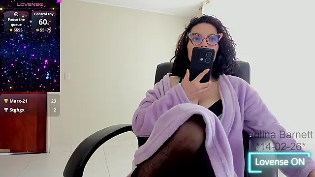 paulinabarnett-'s cam snapshot