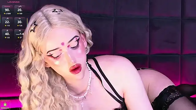 RoxyKyper live sex cam