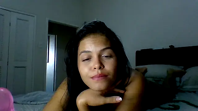 Anyynha live sex cam