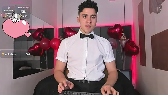 LiamNovak live sex cam