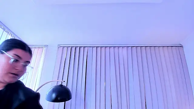 kendra_crow's cam snapshot