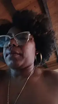 ChanneldelaCroix's cam snapshot