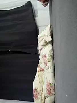 MonyFlorin68 live sex cam