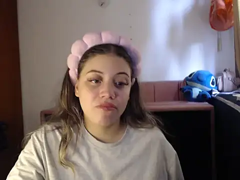 alaina_blesssed's cam snapshot