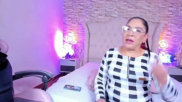 Gina_Myers live sex cam