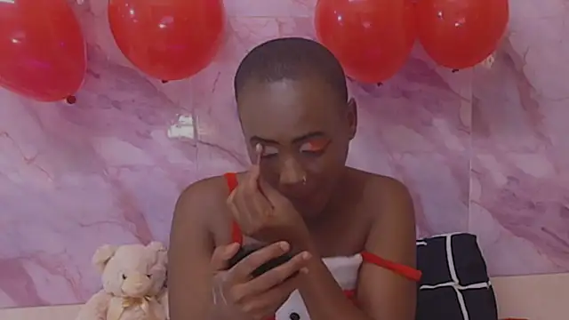 EbonyOlive69 live sex cam