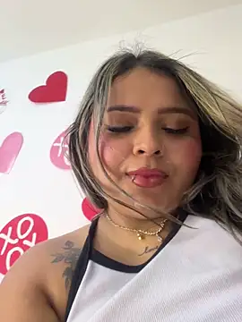 ashley-swift-'s cam snapshot