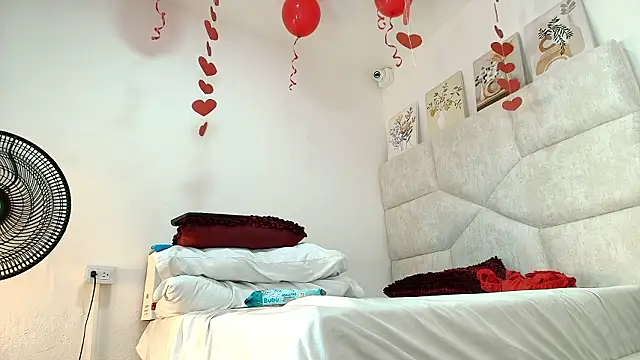 elizawiliamst's cam snapshot