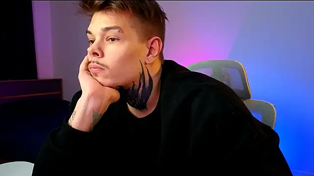 DENIS_HERE's cam snapshot