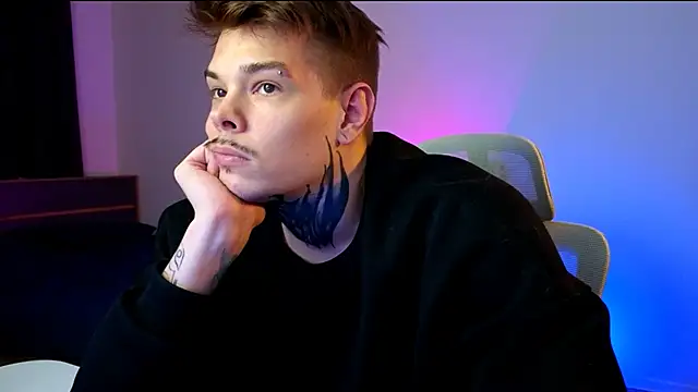 DENIS_HERE's cam snapshot