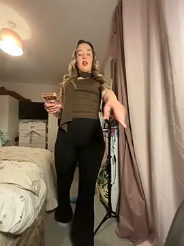 LilyLuck_'s cam snapshot