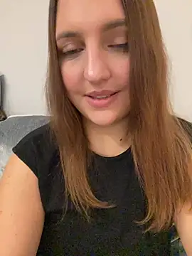 AliceDesmee's cam snapshot