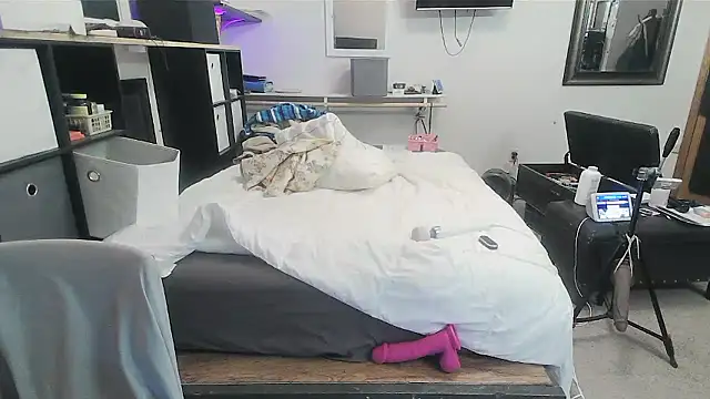 sissytrapdolly24 live sex cam