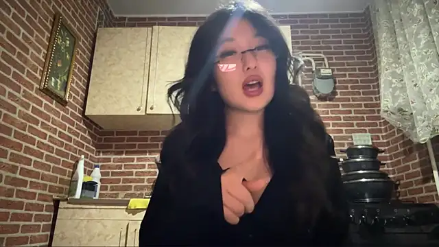 EmmaLeexth live sex cam