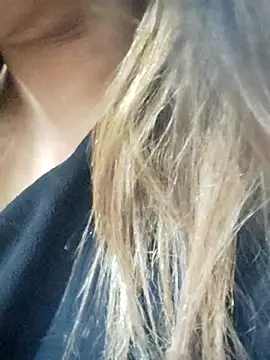 Tanha18 live sex cam