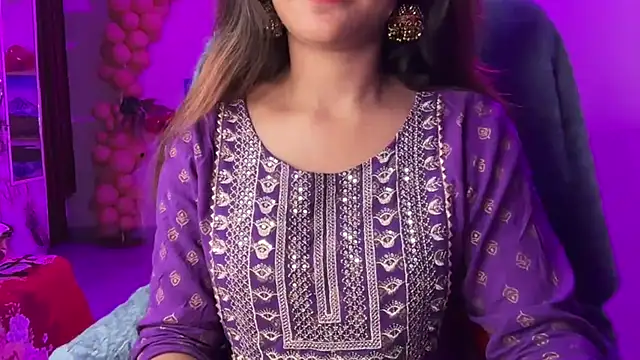 Royal_girl_1 live sex cam