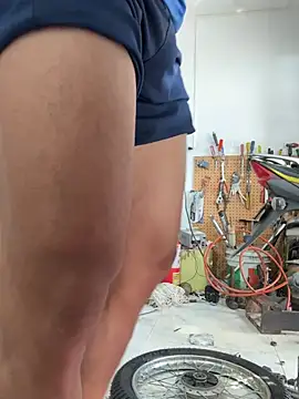 Paul22cm- live sex cam