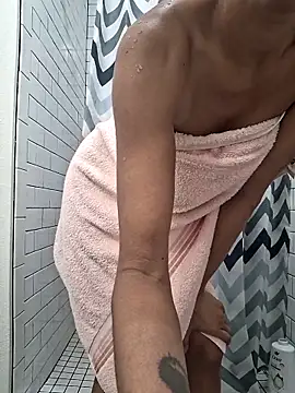 Cinnamonbunn live sex cam