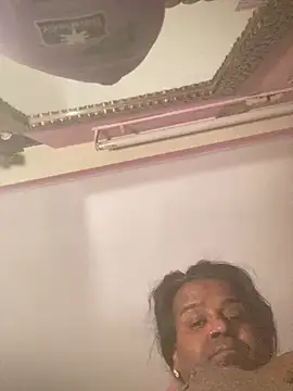 Kajal-Shemale69 live sex cam