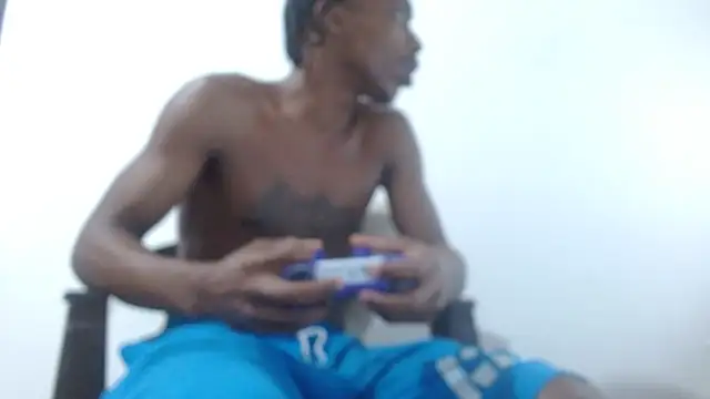 Larry-n-clouds live sex cam