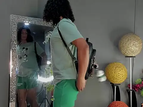 dylaans19 live sex cam