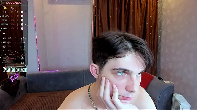 Aaron_Boom live sex cam