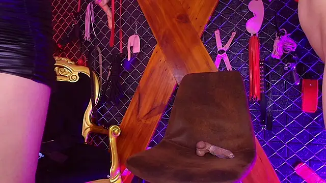 Miss_Juliett_bdsm live sex cam