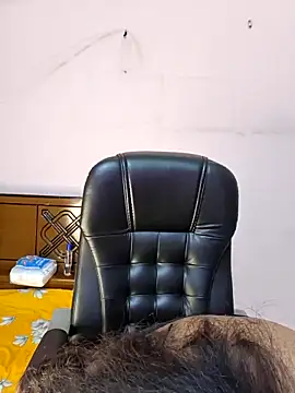 Bristy- live sex cam