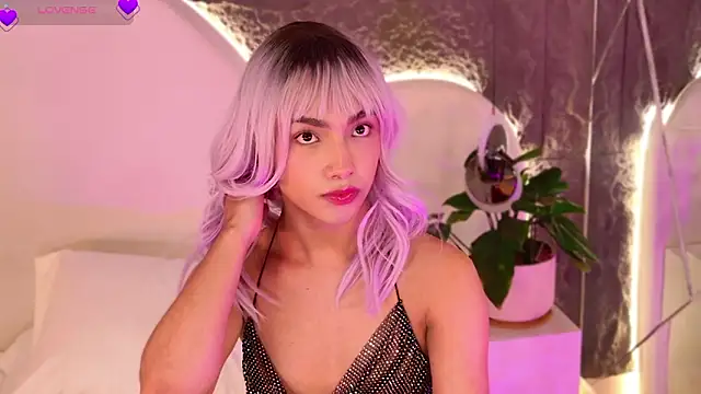 GraceFoxy live sex cam