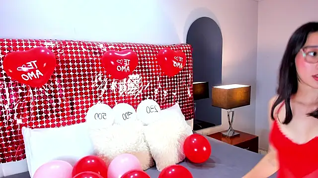 ChloeStars_'s cam snapshot