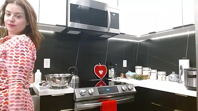 HazelSkyesChat's cam snapshot