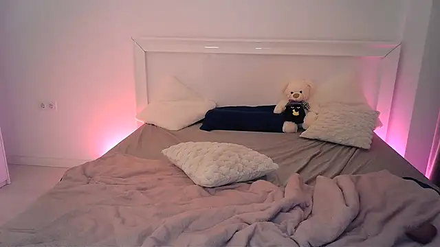 ElenaVoss's cam snapshot