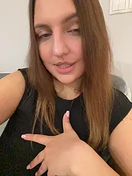 AliceDesmee's cam snapshot